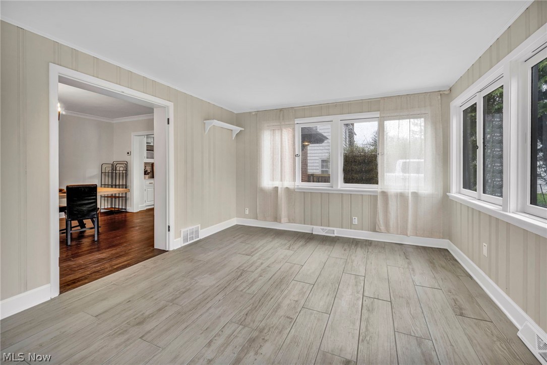 17409 Fernway Road Cleveland, OH 44120 - Photo 23 of 47 Gallery Image 23