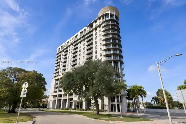 $369,500 | 1 Glen Royal Parkway, Unit 1210, Miami, FL 33125