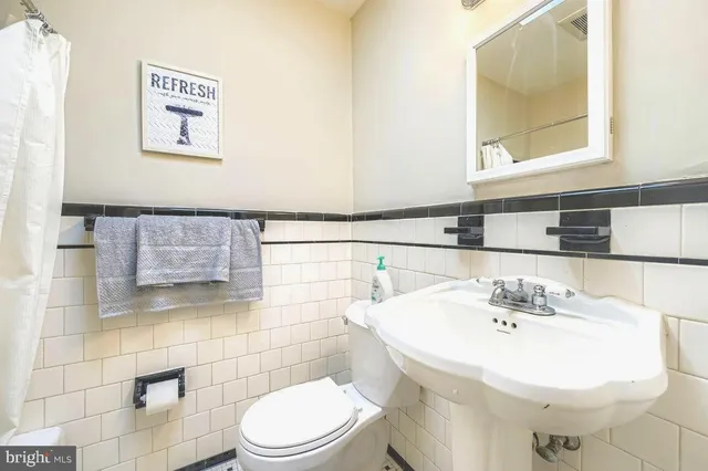 $219,900 | 6841 Duluth Avenue, Dundalk, MD 21222