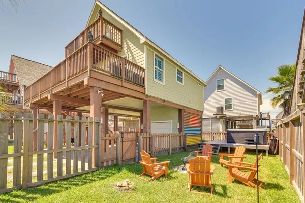 $475,000 | 207 Sandpebble Place, Surfside Beach, TX 77541