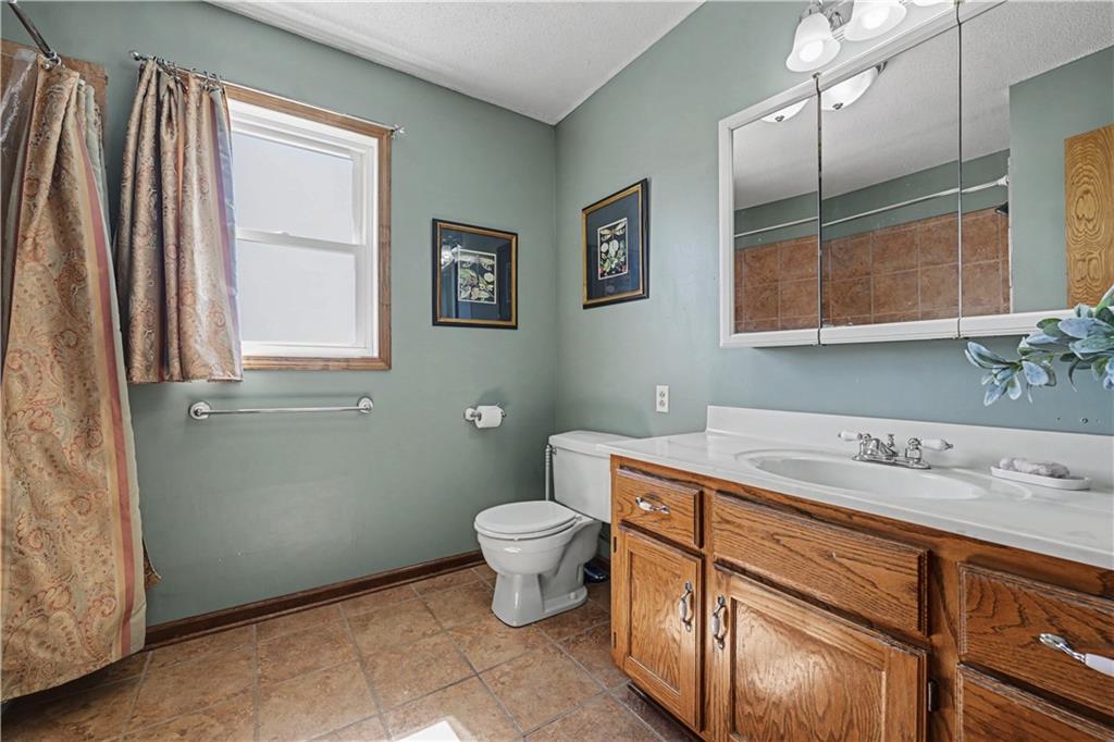 16015 Leavenworth Road Basehor, KS 66007 - Photo 26 of 42