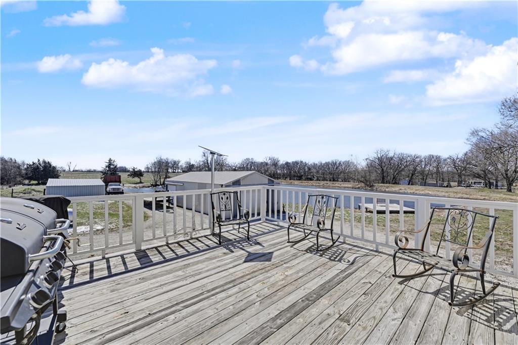 16015 Leavenworth Road Basehor, KS 66007 - Photo 32 of 42