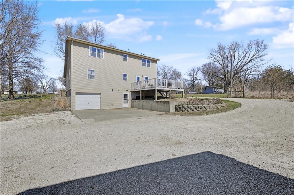 16015 Leavenworth Road Basehor, KS 66007 - Photo 35 of 42