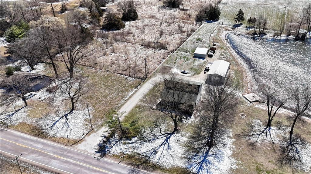 16015 Leavenworth Road Basehor, KS 66007 - Photo 38 of 42