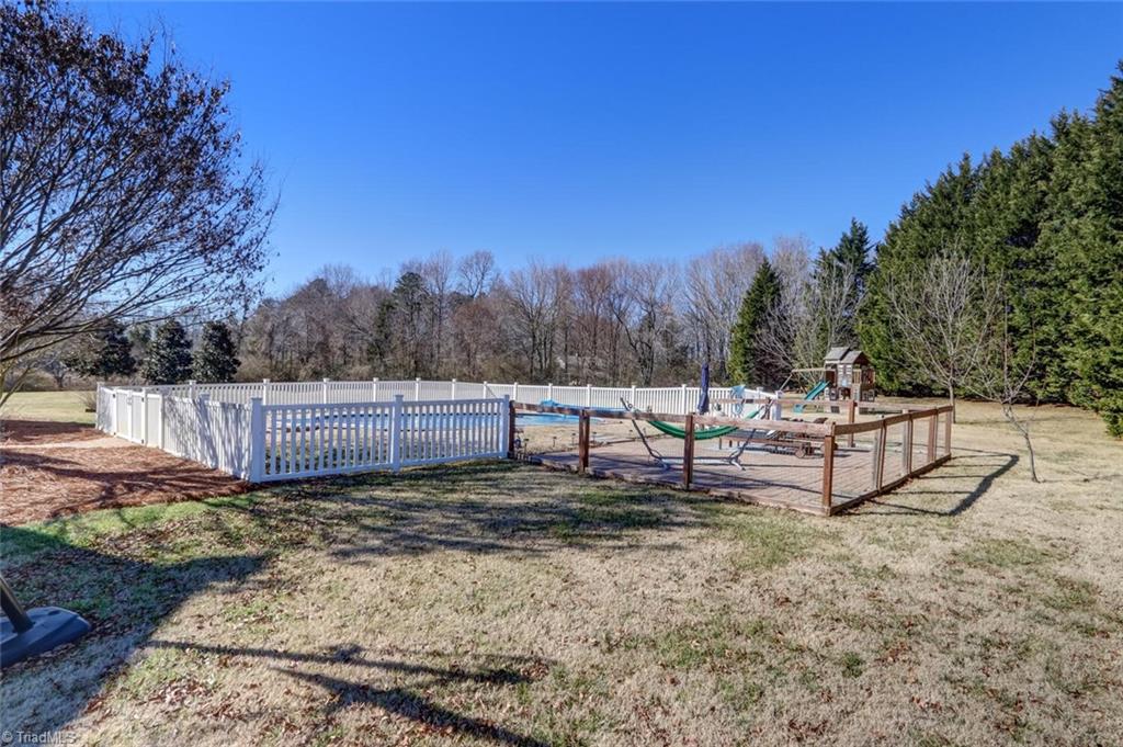 8510 Billet Place Oak Ridge, NC 27310 - Photo 34 of 40