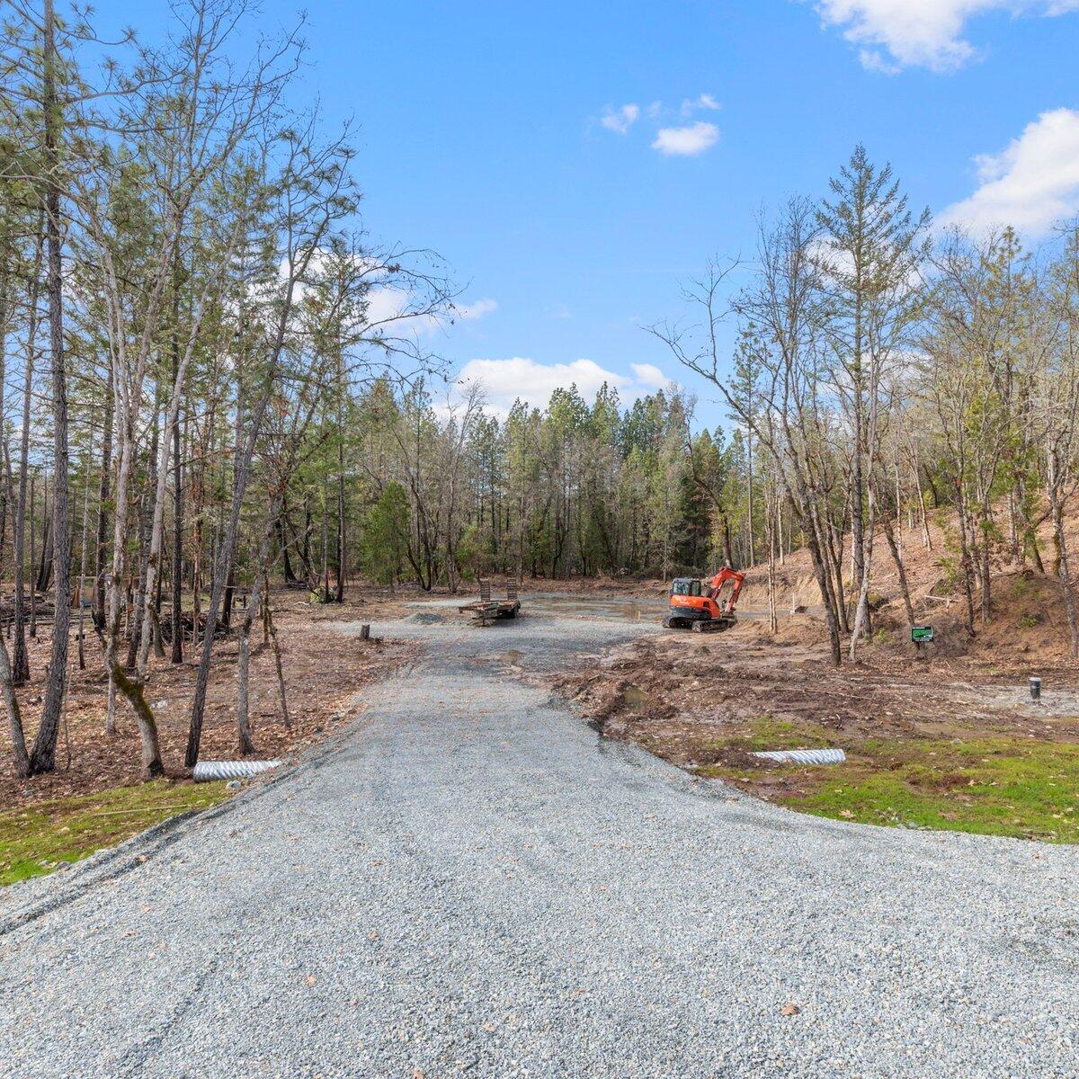 1442 Ellison Loop Merlin, OR 97532 - Photo 10 of 14 11-custom-WCIL0003