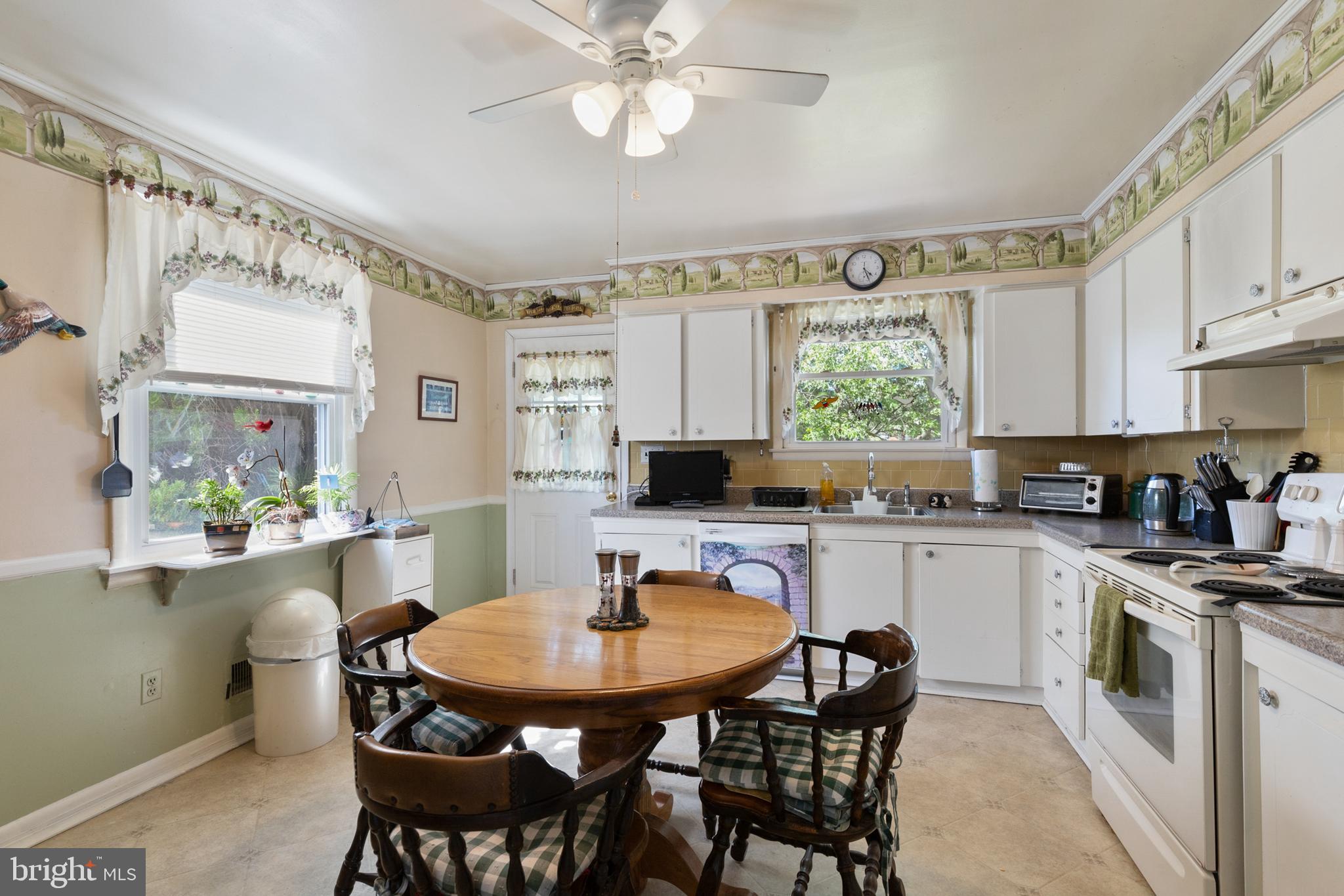 407 St Patrick Road Baltimore, MD 21206 - Photo 7 of 25 Gallery Image 7