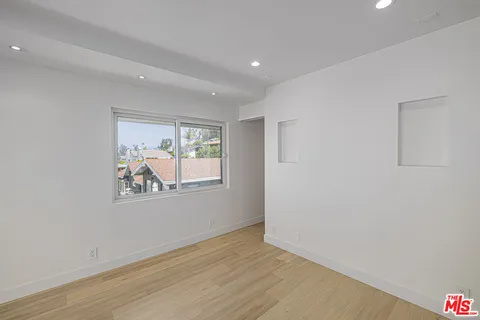 $1,695,000 | 2442 South Coast Highway, Unit 8, Laguna Beach, CA 92651