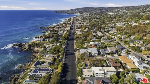 $1,695,000 | 2442 South Coast Highway, Unit 8, Laguna Beach, CA 92651