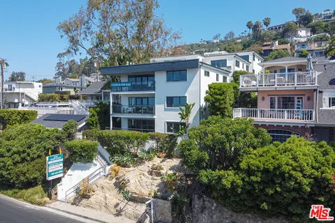 $1,695,000 | 2442 South Coast Highway, Unit 8, Laguna Beach, CA 92651