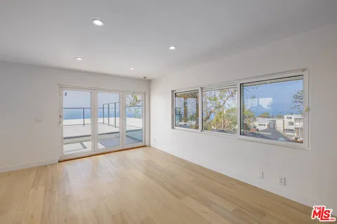 $1,695,000 | 2442 South Coast Highway, Unit 8, Laguna Beach, CA 92651