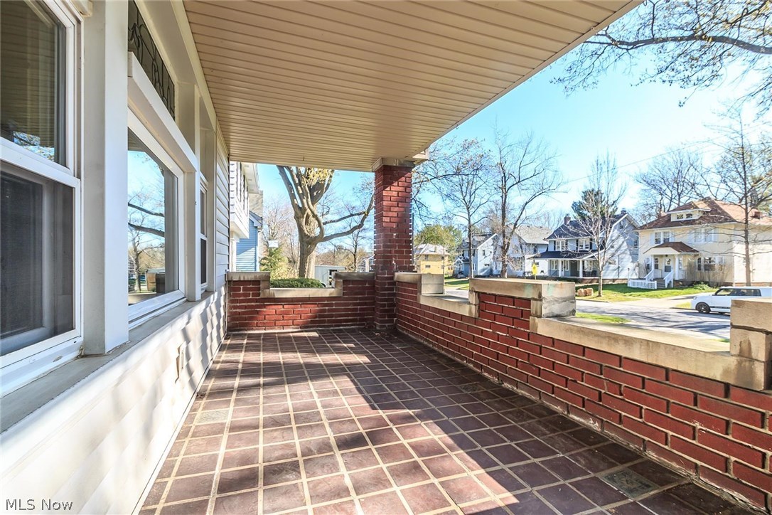 1164 Yellowstone Road Cleveland Heights, OH 44121 - Photo 2 of 26 Gallery Image 2