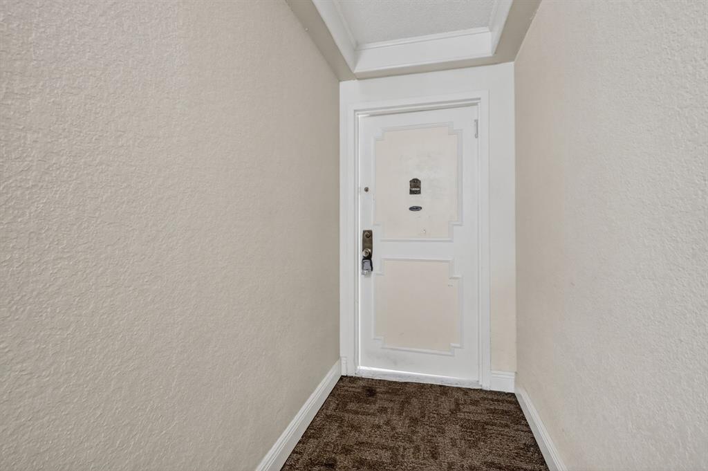 2750 Northeast 183rd Street, Unit 911 Aventura, FL 33160 - Photo 9 of 34 a view of room