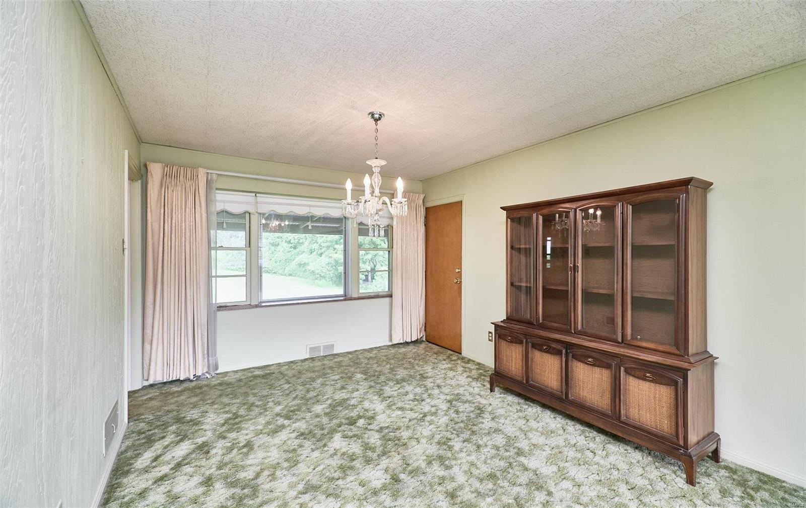 9537 Sappington Road St. Louis, MO 63126 - Photo 11 of 56 Gallery Image 11