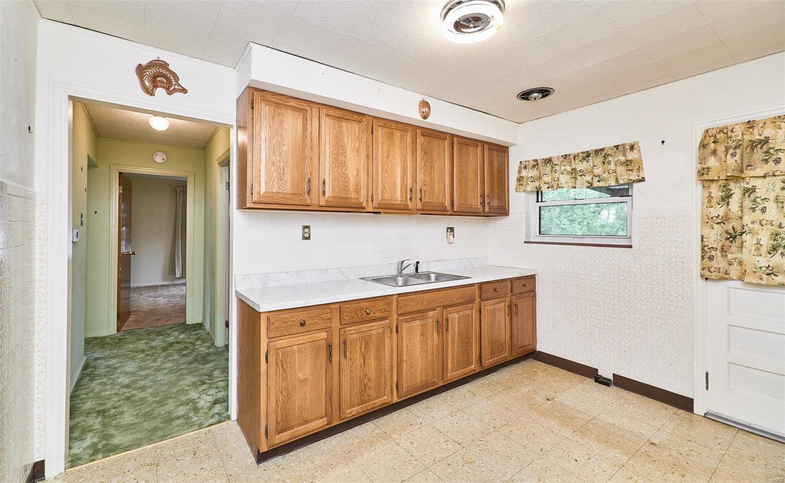 9537 Sappington Road St. Louis, MO 63126 - Photo 14 of 56 Gallery Image 14