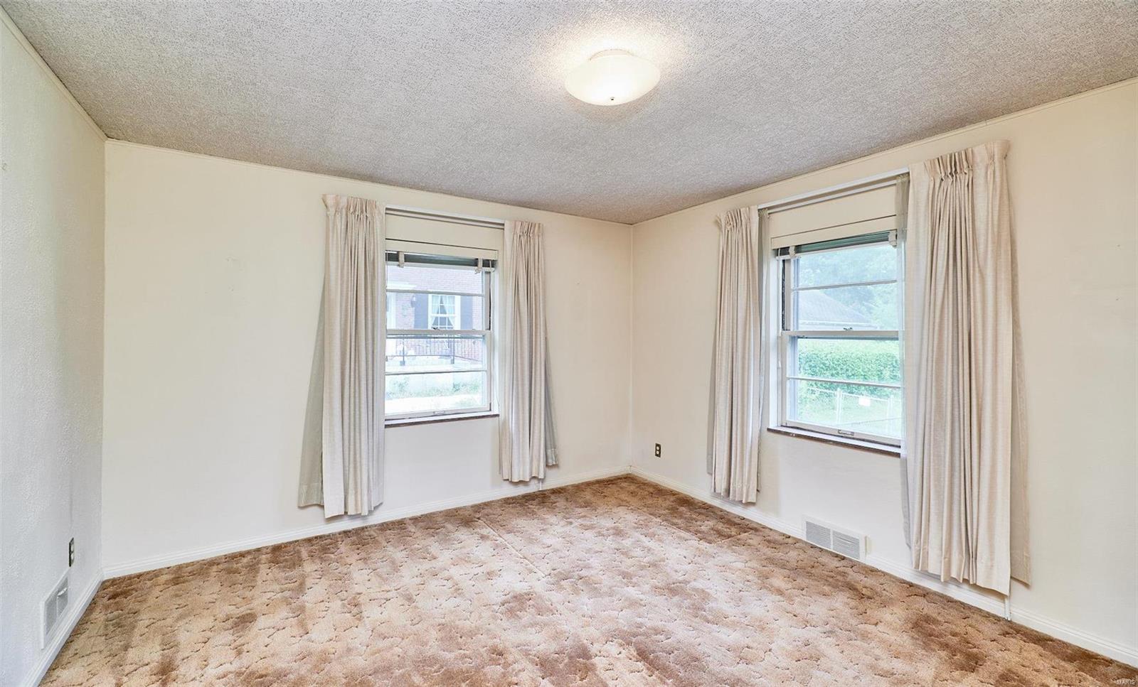 9537 Sappington Road St. Louis, MO 63126 - Photo 19 of 56 Gallery Image 19
