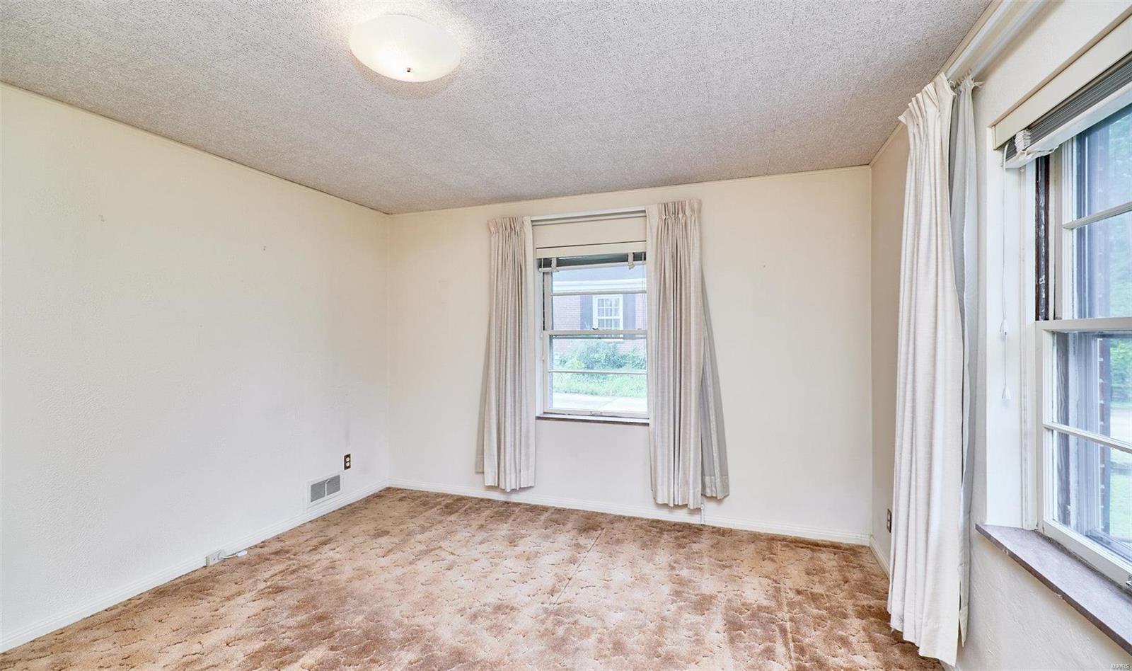9537 Sappington Road St. Louis, MO 63126 - Photo 21 of 56 Gallery Image 21
