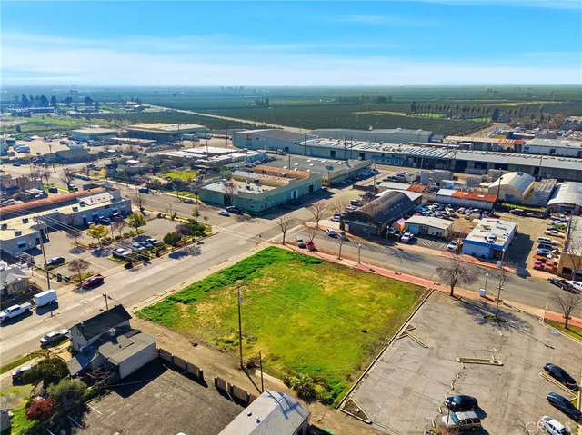 $199,000 | 190 South Elmwood Avenue, Lindsay, CA 93247