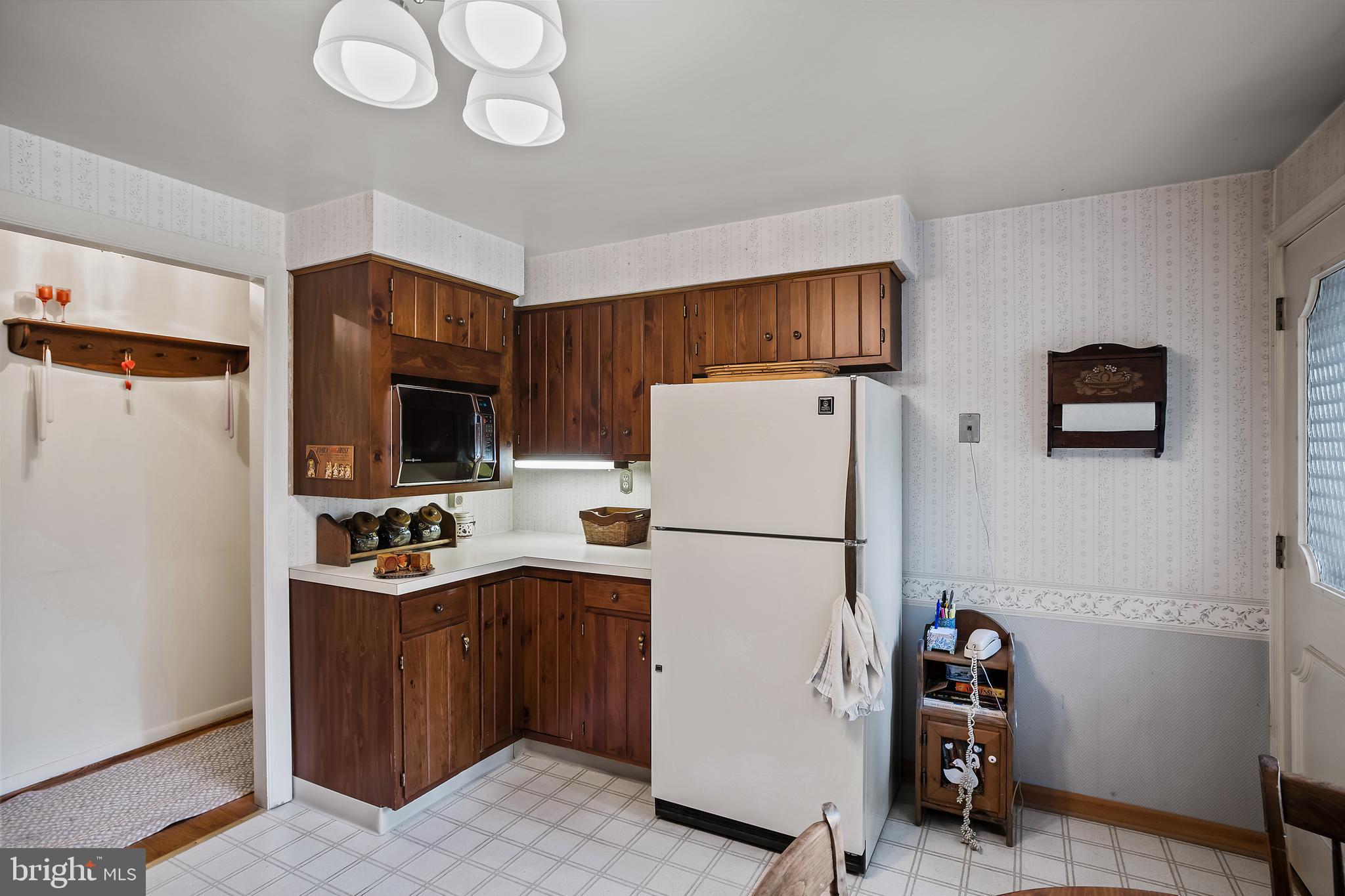332 Wayland Road Cherry Hill, NJ 08034 - Photo 14 of 35