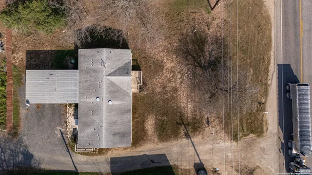 $450,000 | 505 Highway 173, Hondo, TX 78861