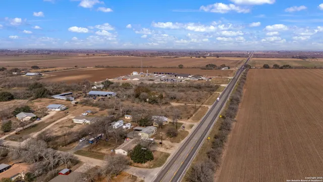 $450,000 | 505 Highway 173, Hondo, TX 78861