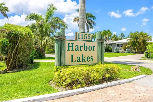 $2,800 | 1155 Sandpiper Street, Unit G6, Naples, FL 34102