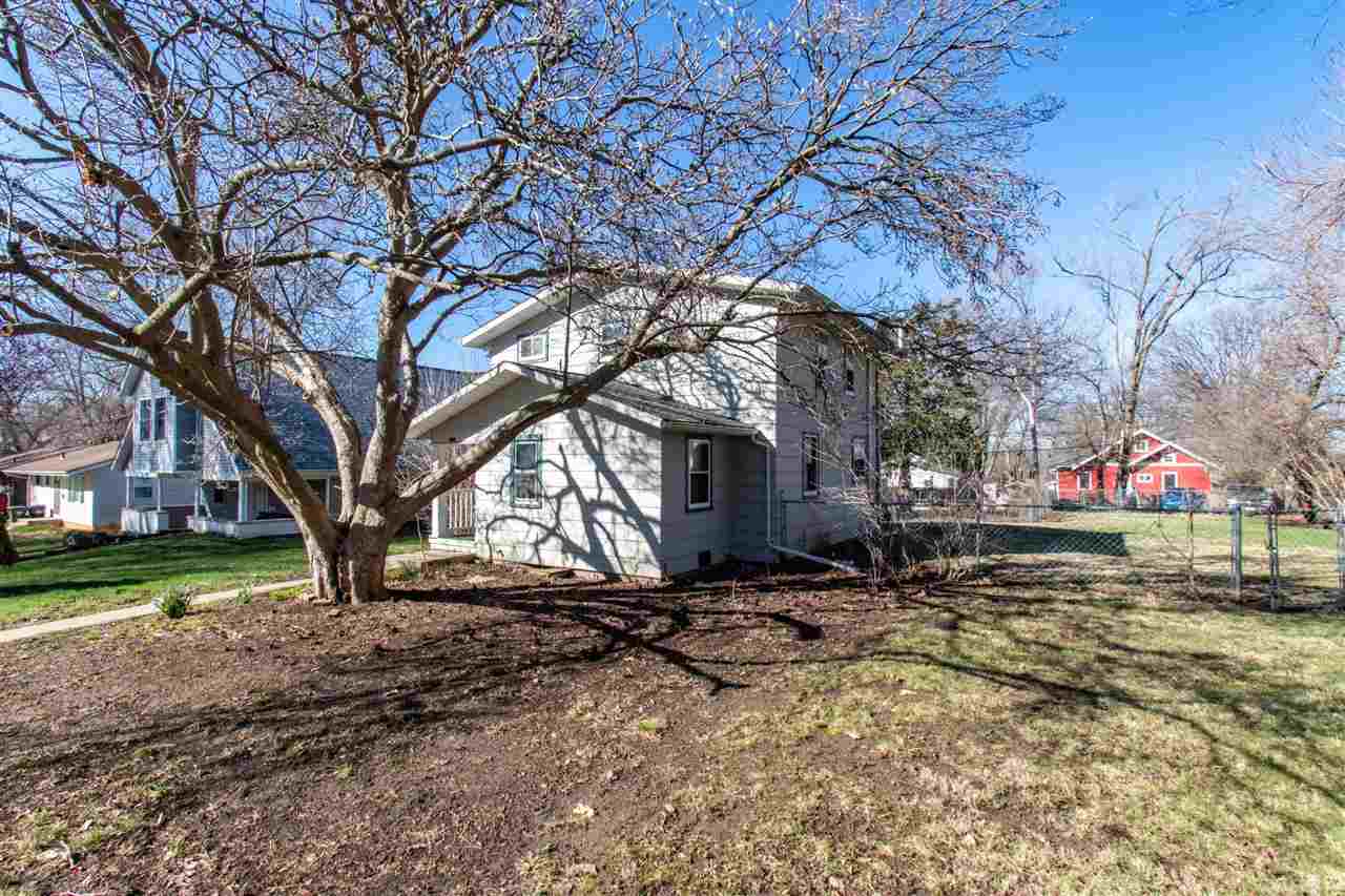 1409 Ridge Street Iowa City, IA 52240 - Photo 3 of 17 Gallery Image 3