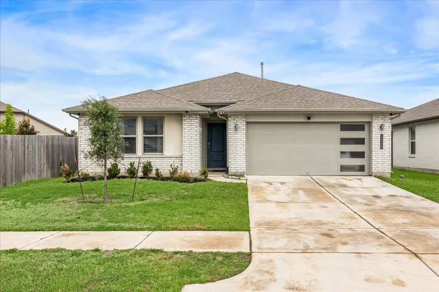 $300,000 | 1115 Della Lane, Rosharon, TX 77583
