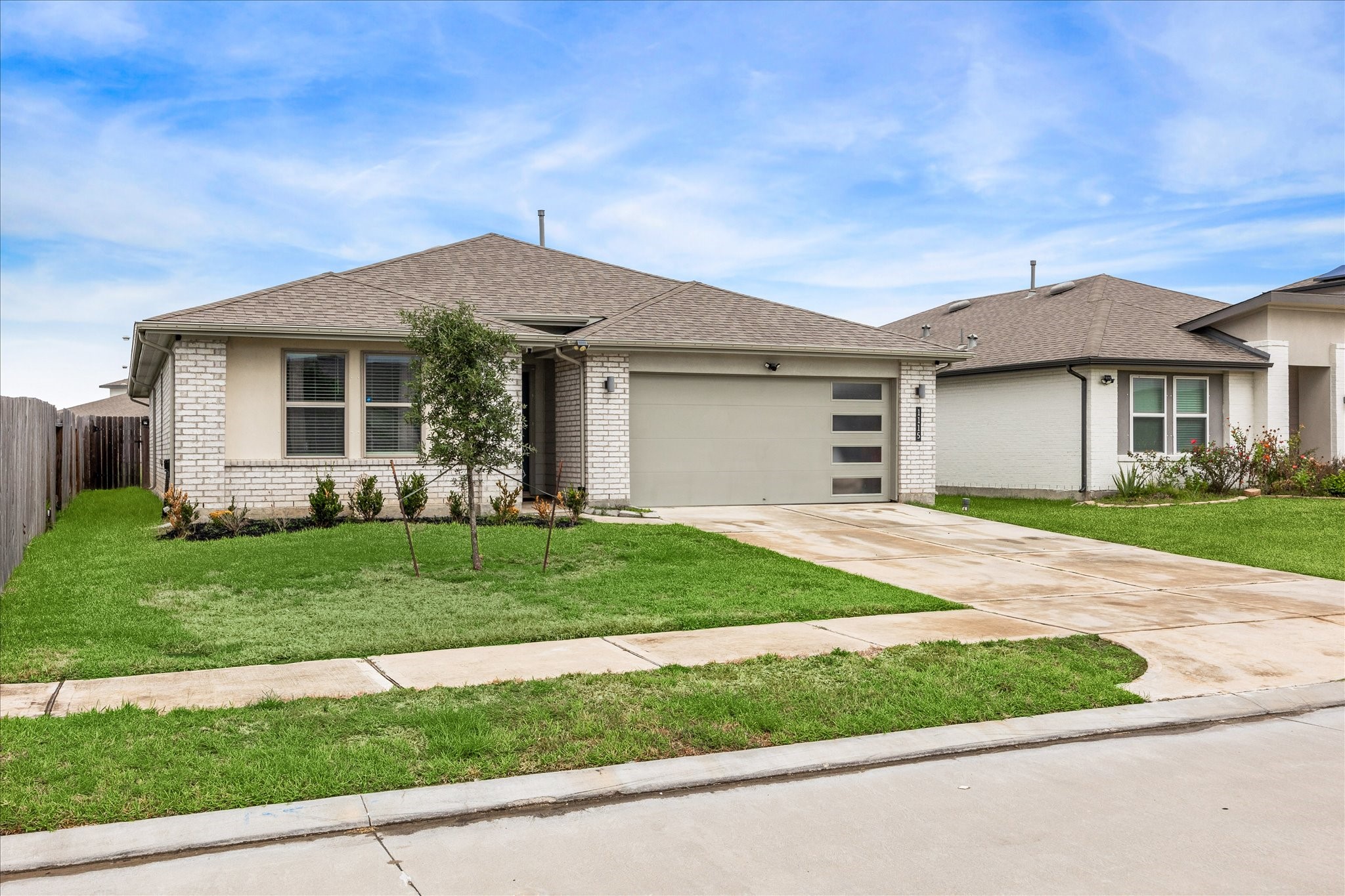 1115 Della Lane Rosharon, TX 77583 - Photo 2 of 28