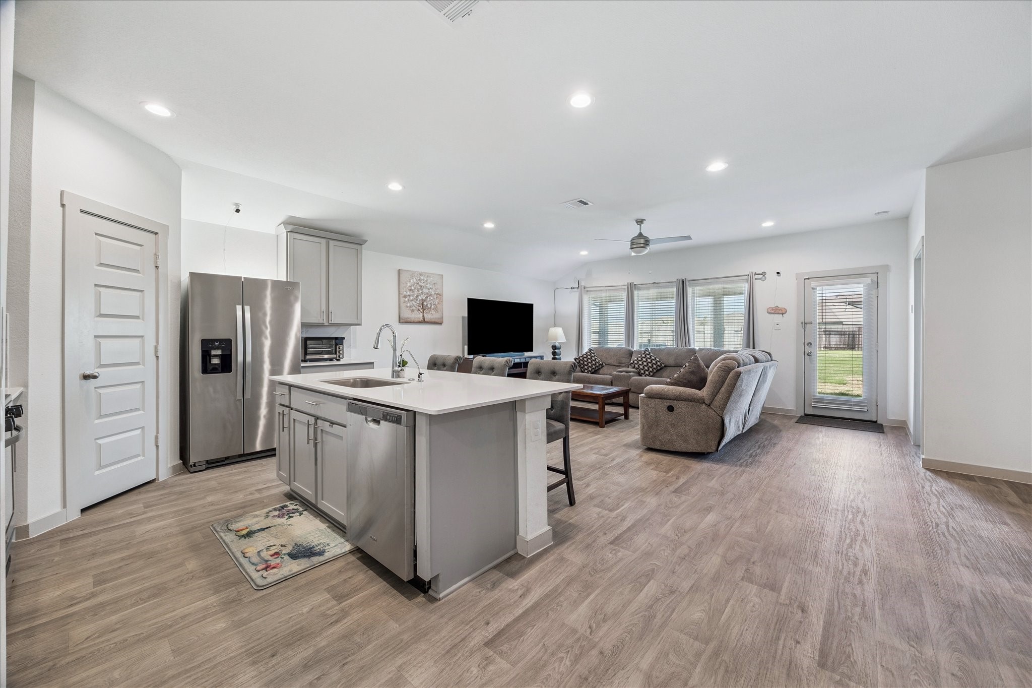 1115 Della Lane Rosharon, TX 77583 - Photo 5 of 28