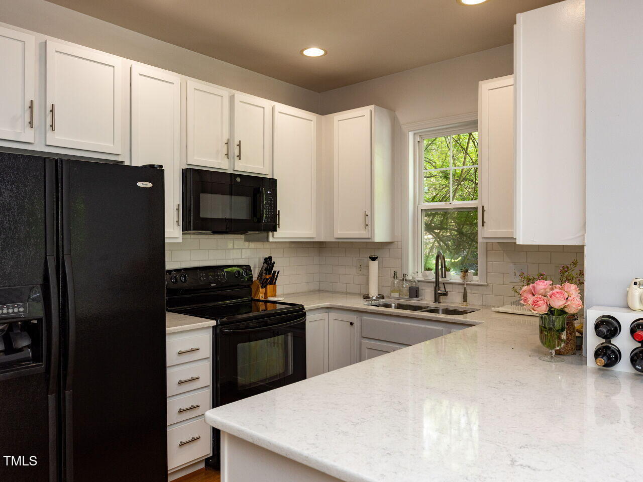 201 Cooke Street Raleigh, NC 27601 - Photo 10 of 31 Kitchen