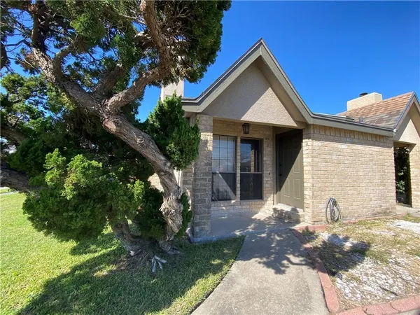 $1,650 | 11202 Willowood Creek Drive, Unit A, Corpus Christi, TX 78410