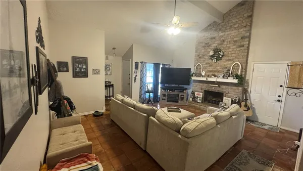 $1,650 | 11202 Willowood Creek Drive, Unit A, Corpus Christi, TX 78410