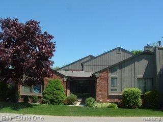 1863 Jenny Lane-end ranch condo