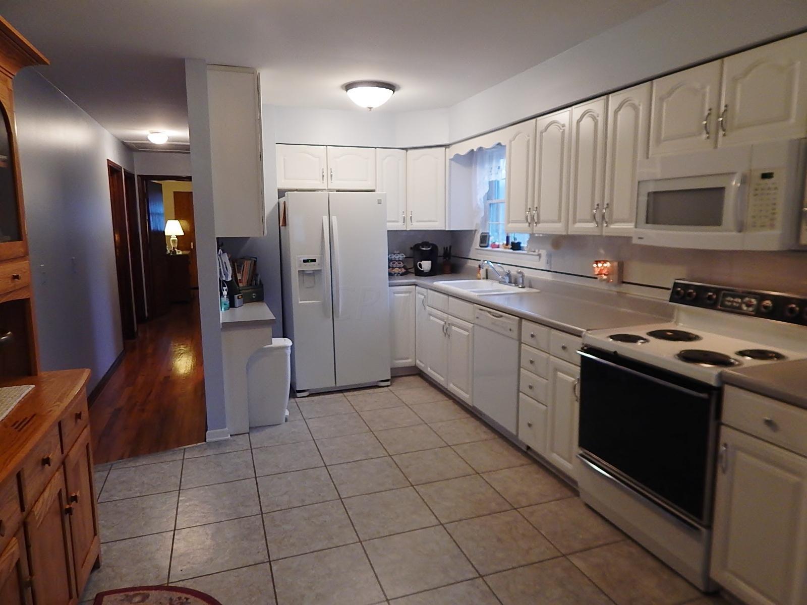 8198 Jug Street Road Alexandria, OH 43001 - Photo 9 of 41