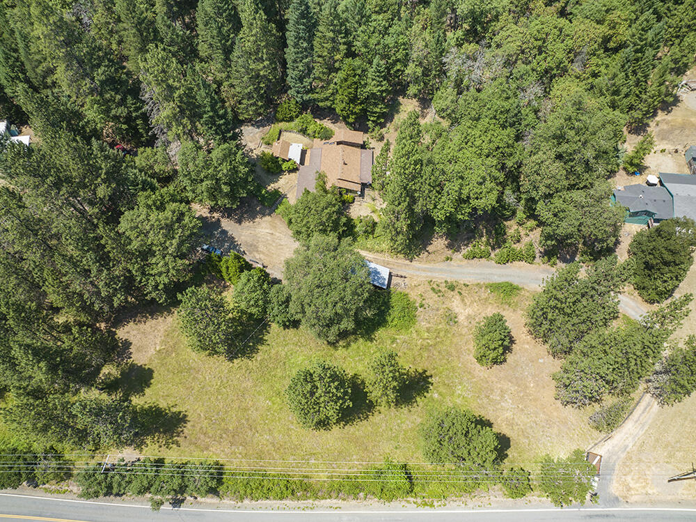 2756 Robertson Bridge Road Grants Pass, OR 97526 - Photo 1 of 46 1a
