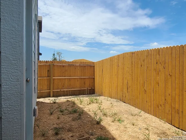 $1,450 | 4965 Daisy Blossom, Converse, TX 78109