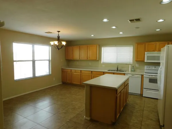 $1,850 | 2161 East 35th Avenue, Apache Junction, AZ 85119