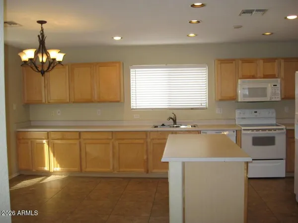 $1,850 | 2161 East 35th Avenue, Apache Junction, AZ 85119