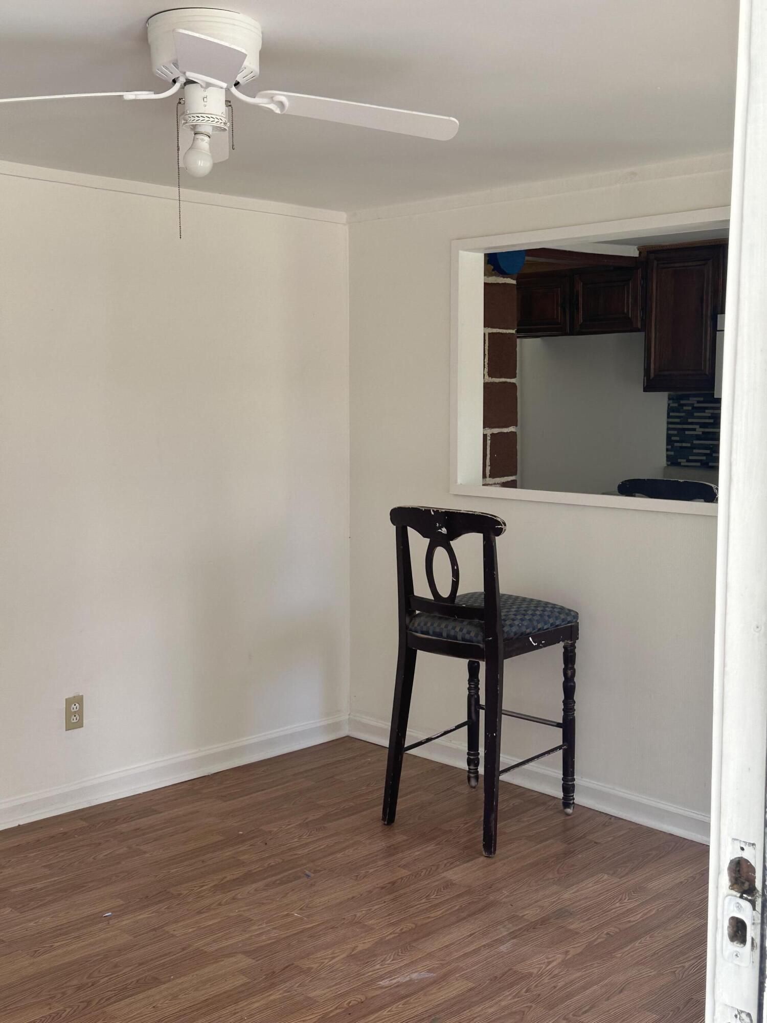 5837 Freedom Road Branchville, SC 29432 - Photo 8 of 21 Family Room