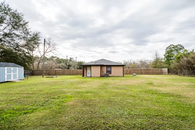 $150,000 | 3937 Farm To Market 160, Liberty, TX 77575