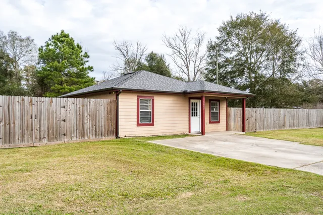 $150,000 | 3937 Farm To Market 160, Liberty, TX 77575