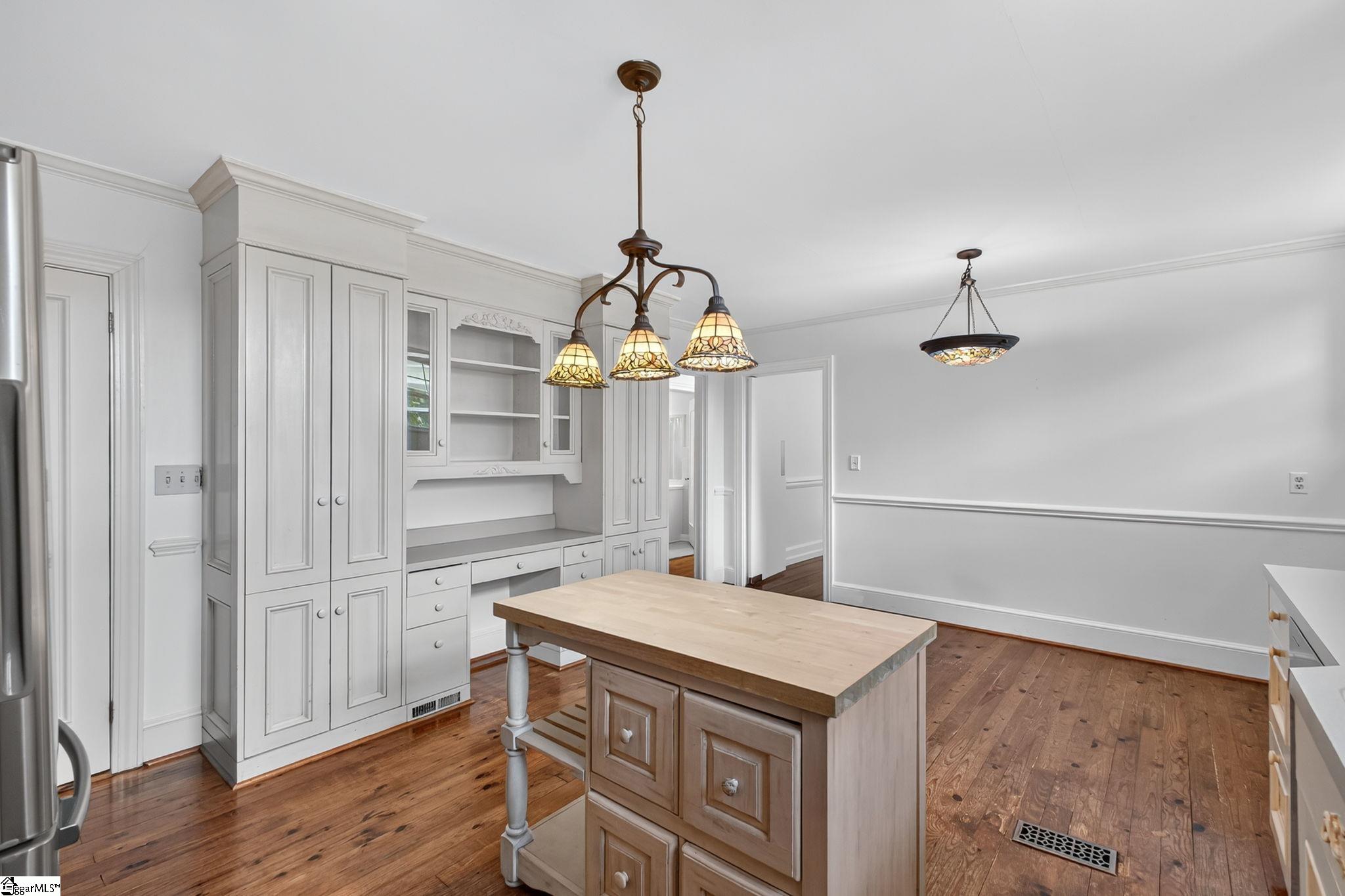 102 McBee Avenue Easley, SC 29640 - Photo 15 of 44