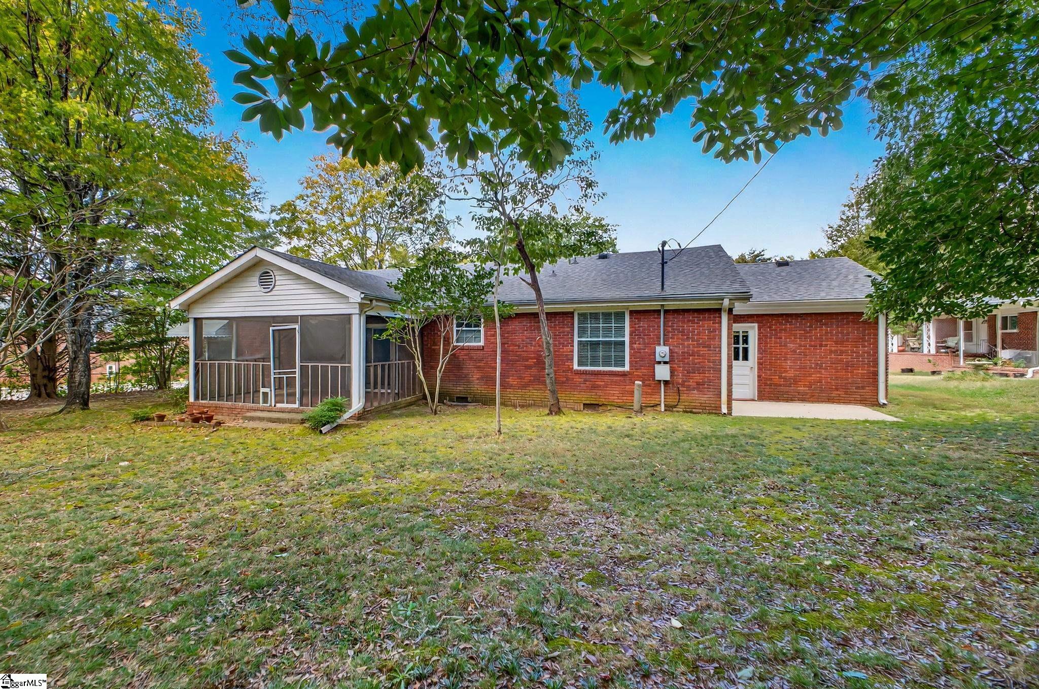 102 McBee Avenue Easley, SC 29640 - Photo 3 of 44