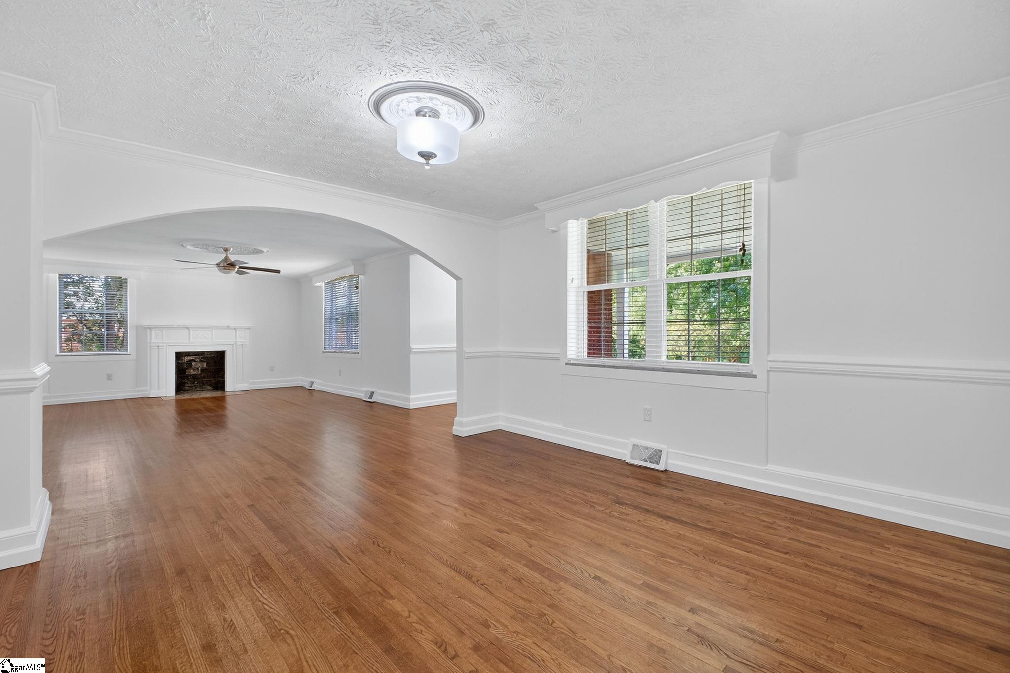 102 McBee Avenue Easley, SC 29640 - Photo 4 of 44