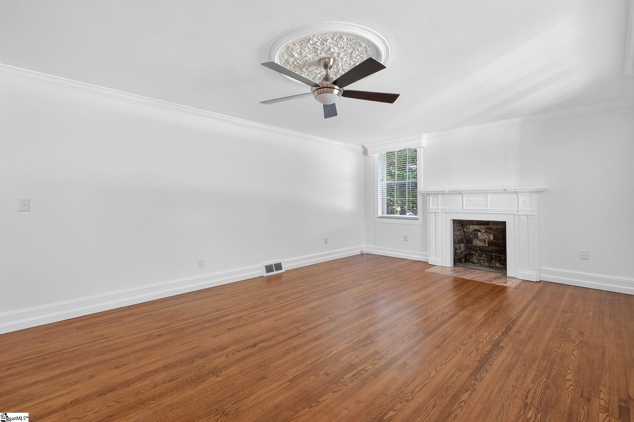 102 McBee Avenue Easley, SC 29640 - Photo 6 of 44