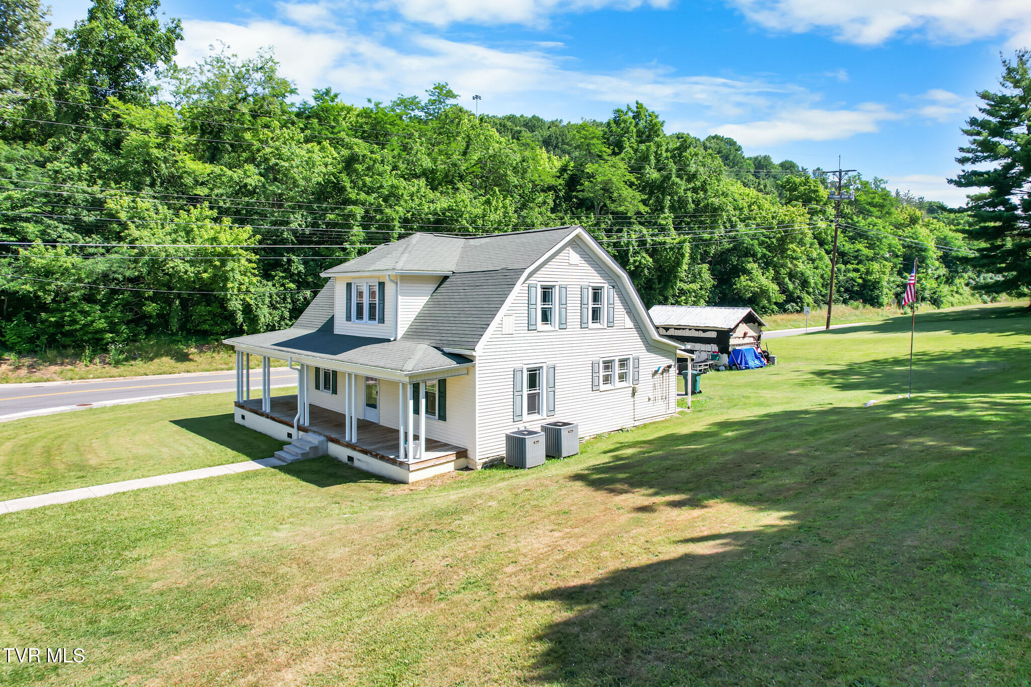 1411 Island Road Bristol, VA 24201 - Photo 3 of 46 DJI_0109