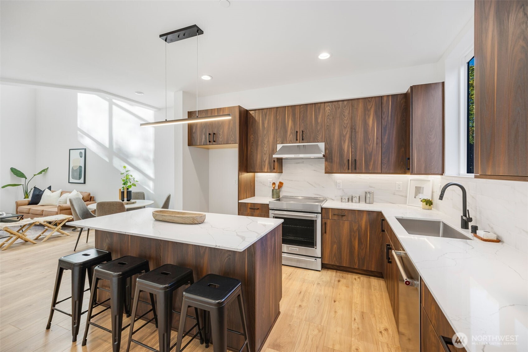 2108 1st Avenue North Seattle, WA 98109 - Photo 12 of 30