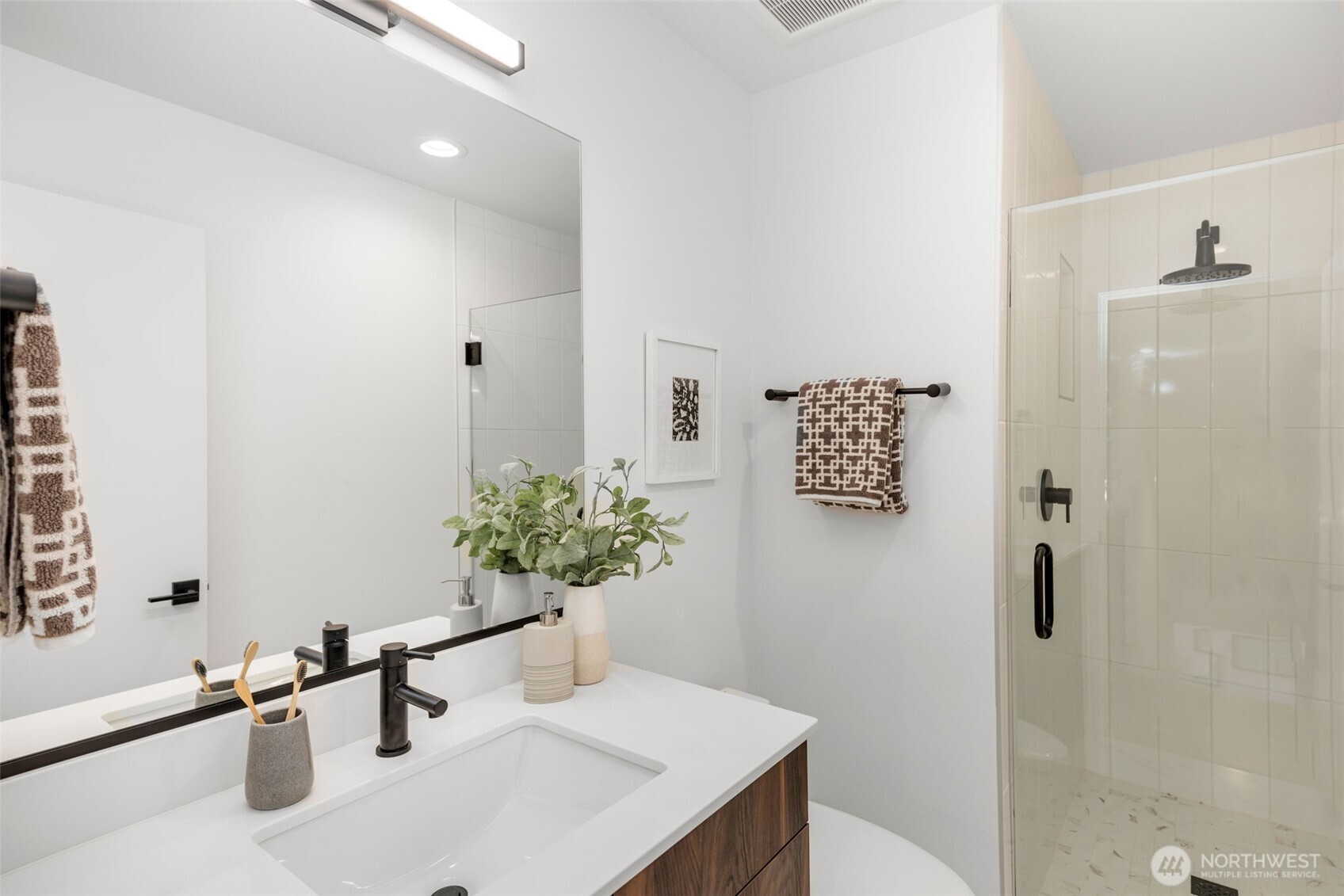 2108 1st Avenue North Seattle, WA 98109 - Photo 18 of 30