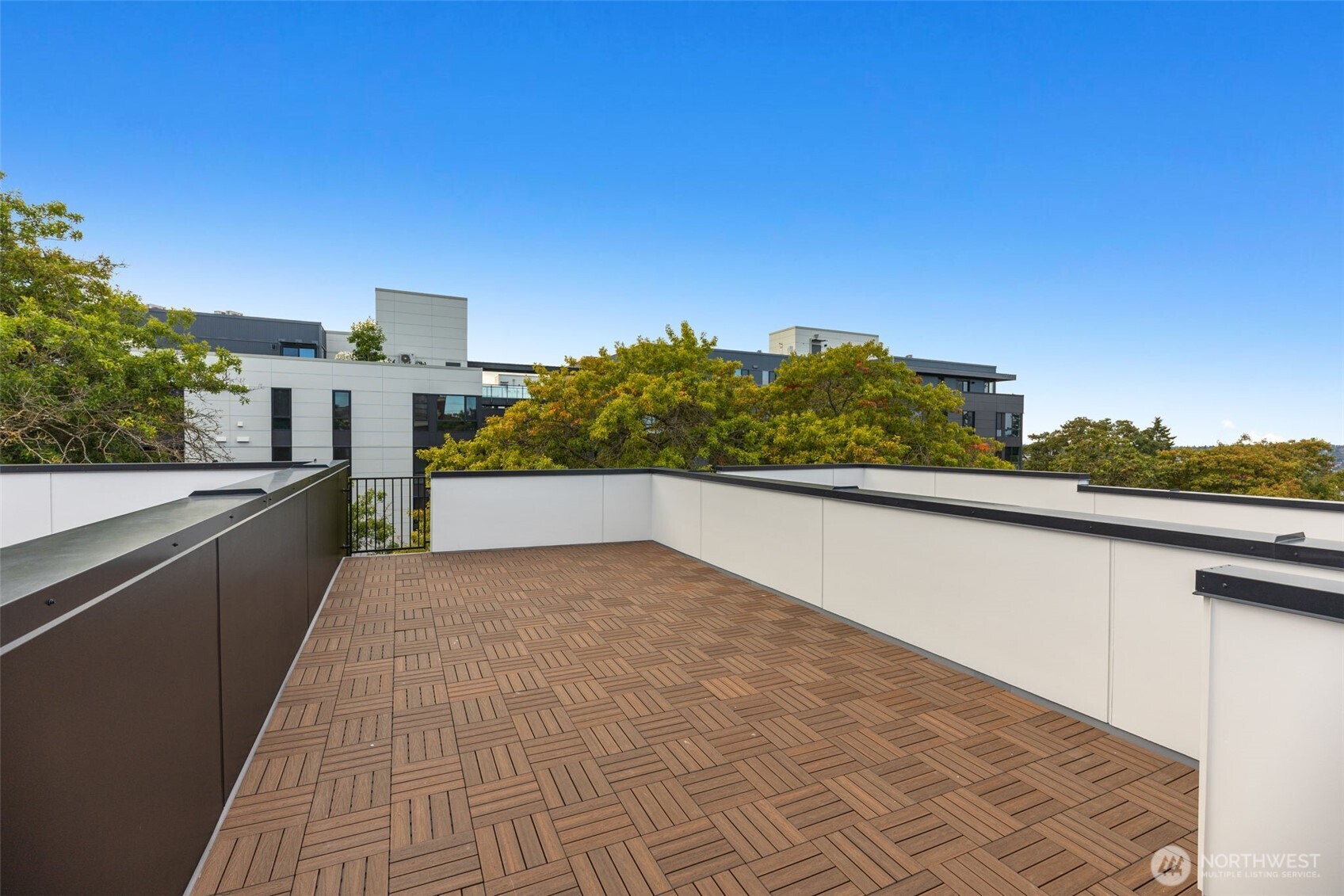 2108 1st Avenue North Seattle, WA 98109 - Photo 25 of 30